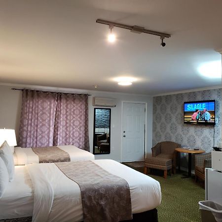 Regency Inn & Suites Cornwall Dış mekan fotoğraf