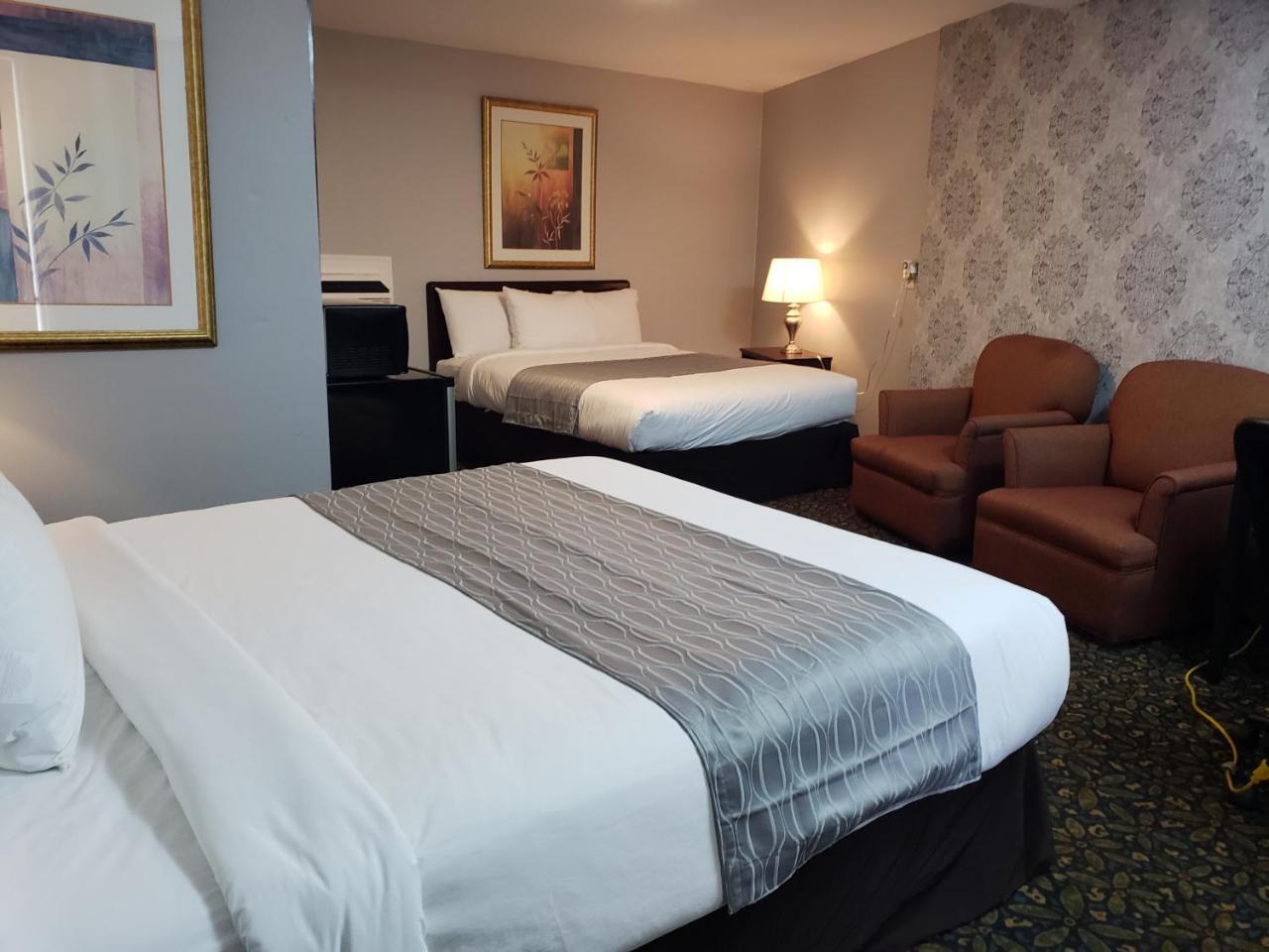 Regency Inn & Suites Cornwall Dış mekan fotoğraf