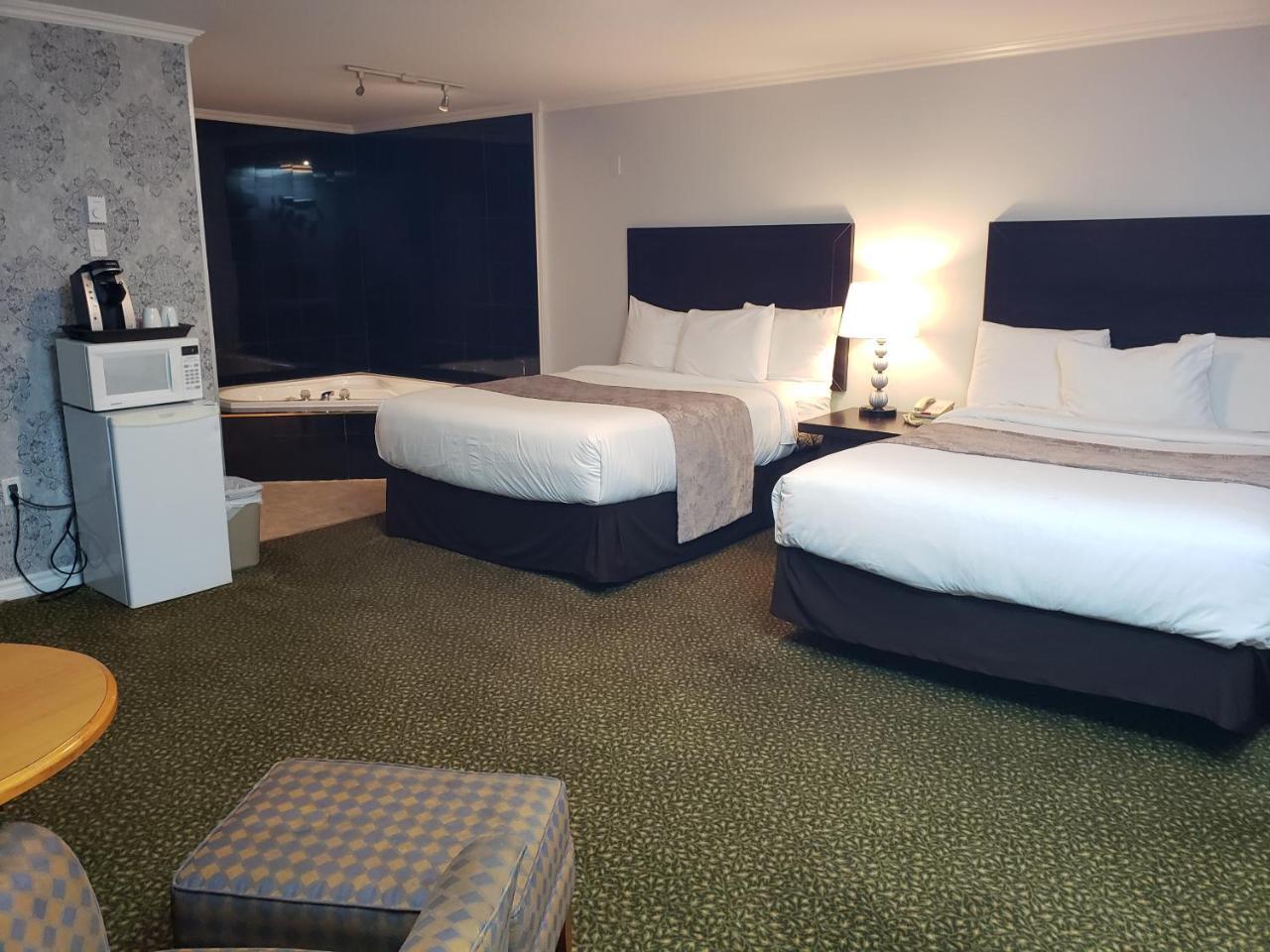 Regency Inn & Suites Cornwall Dış mekan fotoğraf