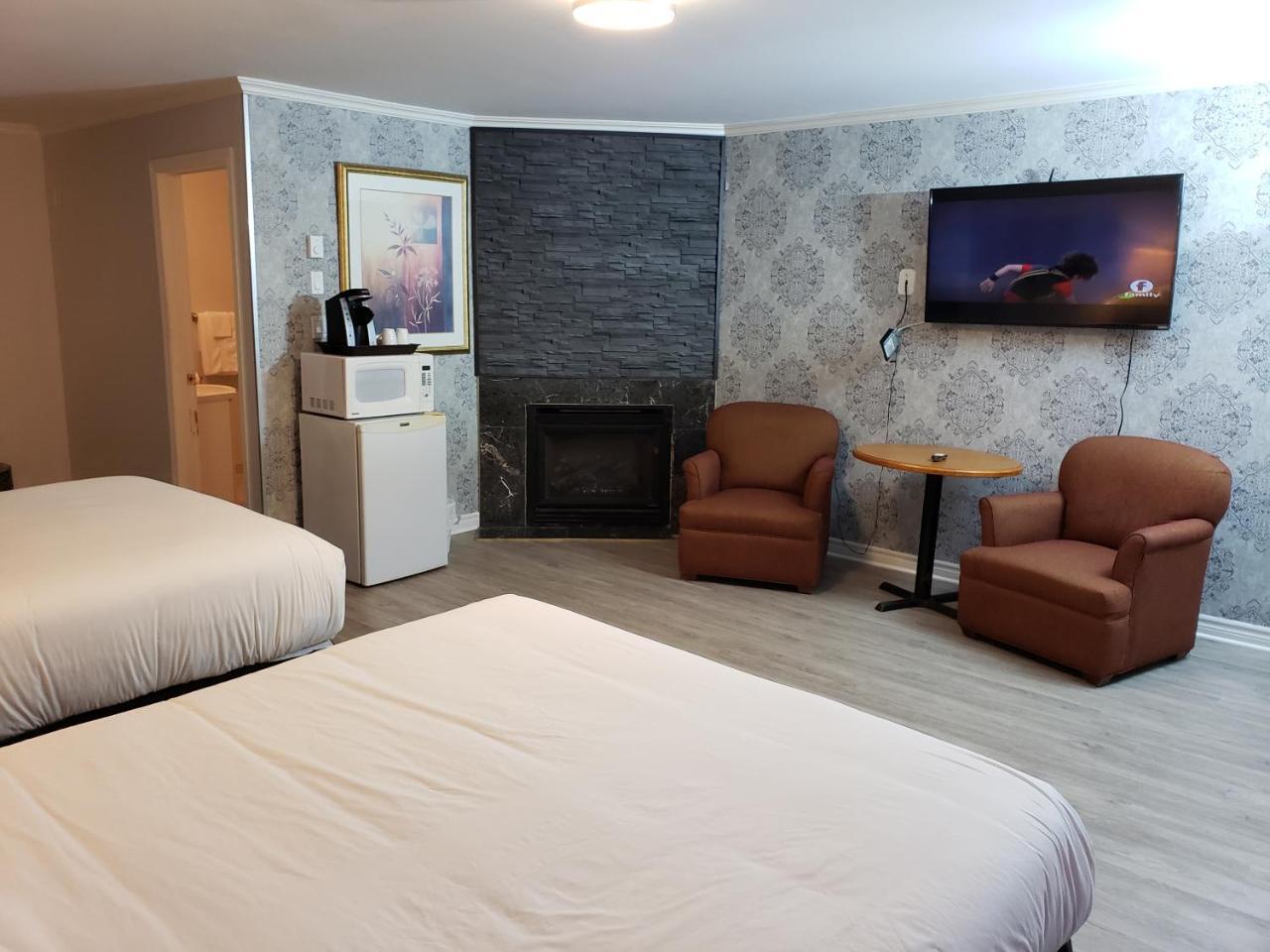 Regency Inn & Suites Cornwall Dış mekan fotoğraf